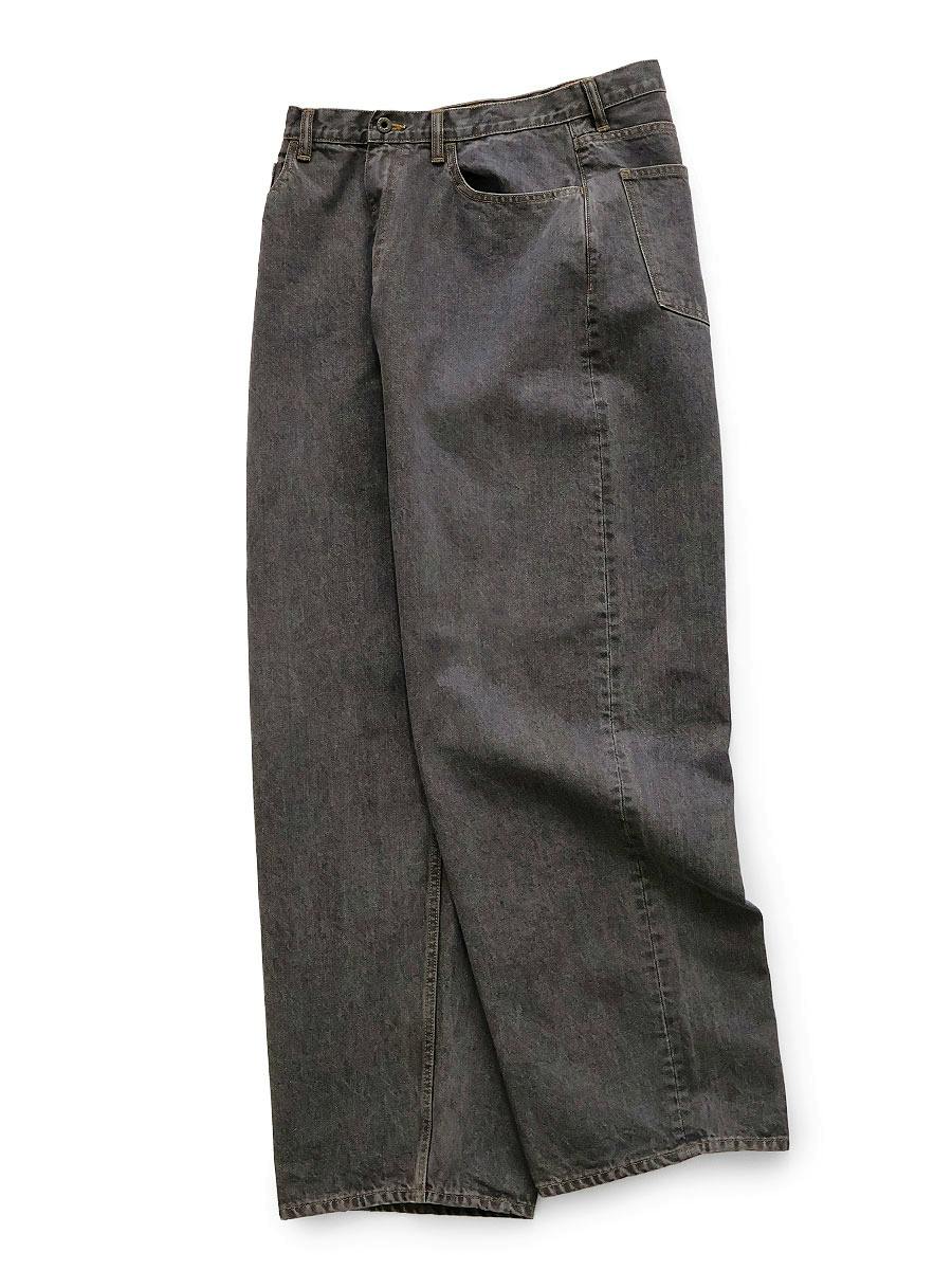Flat-lay of men's 14oz black denim club baggy 5-pocket pants on a white background.