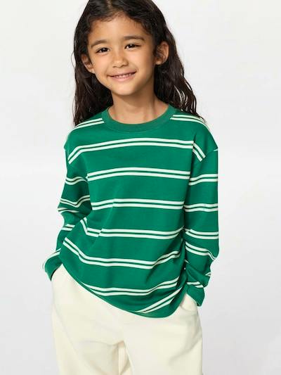 Child model wearing the Airism cotton crew-neck T-shirt in green with white horizontal stripes.