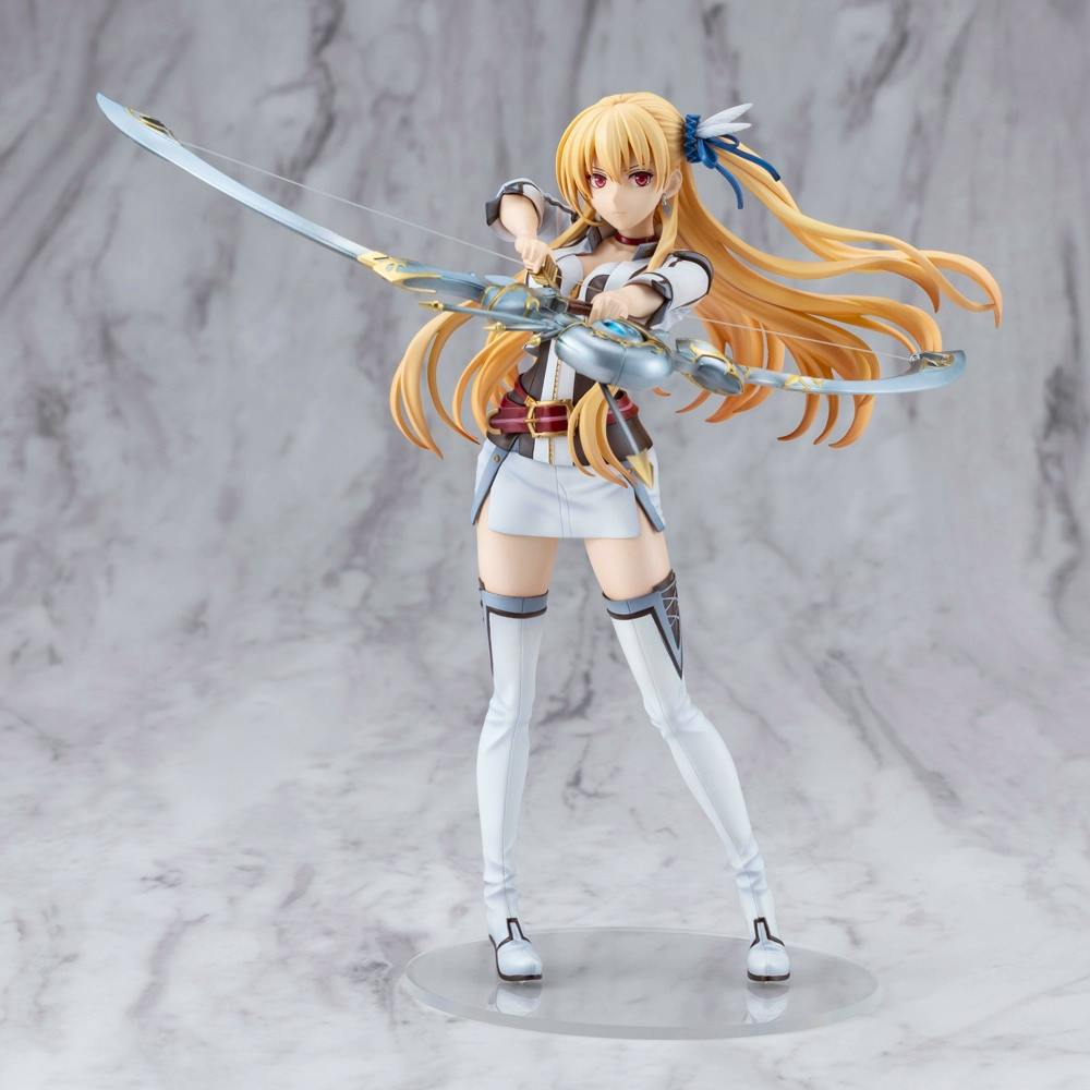 Front view of the Alisa Reinford plastic figure aiming a bow while standing on a clear round base.
