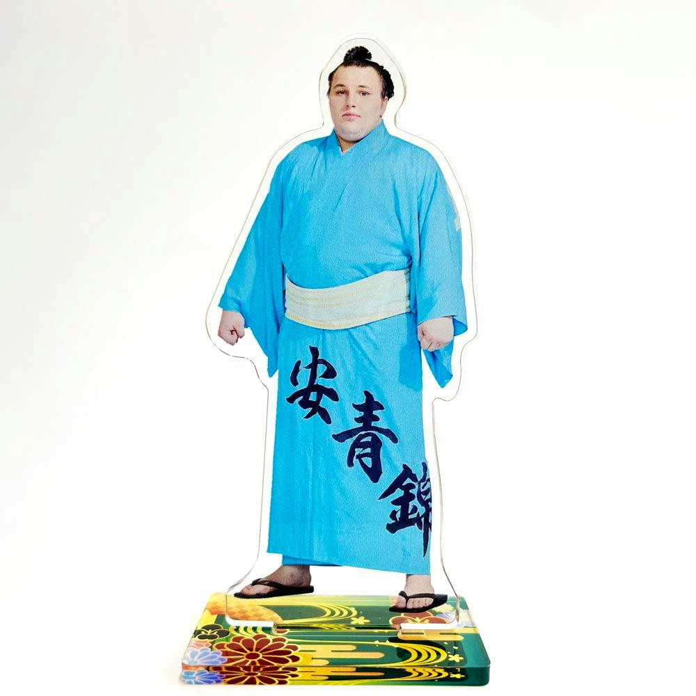 An acrylic stand (Somenuki Kimono Ver.) depicting Aonishiki in a blue kimono standing on a patterned base.