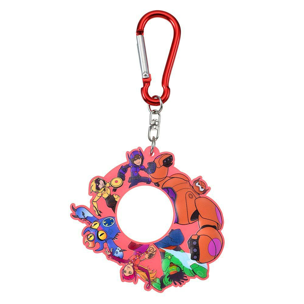 Red aluminum carabiner attached to a circular Baymax-themed pet bottle holder key chain with a central hole.