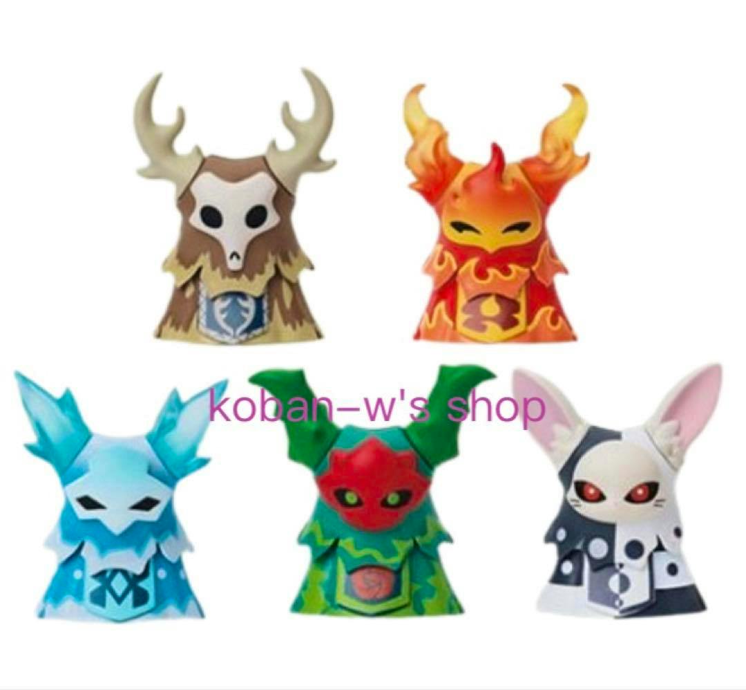 Five Build Wizards plastic figure toppers in different colors displayed on a white background with a watermark.
