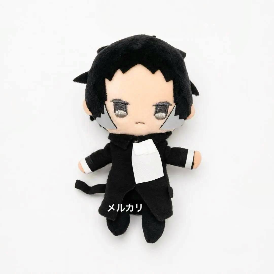 Front-facing plush toy of Akutagawa Ryunosuke wearing a black coat and white neck cloth on a white background.