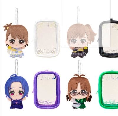 Azusa Miura chibigurumi plush keychain shown next to a clear-bordered pouch among other character plushes.
