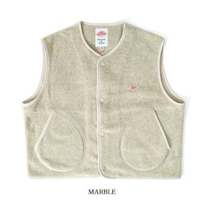 Flat-lay front view of a marble-colored DANTON short fleece vest without a collar.