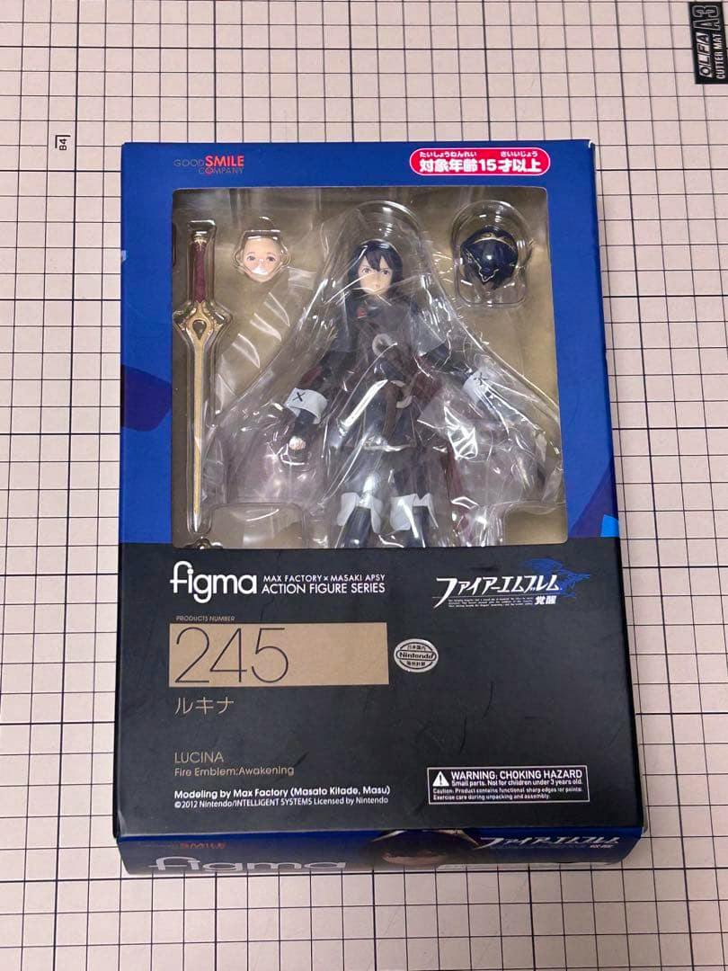 Front view of the boxed figma Lucina (product number 245) visible through the window packaging.