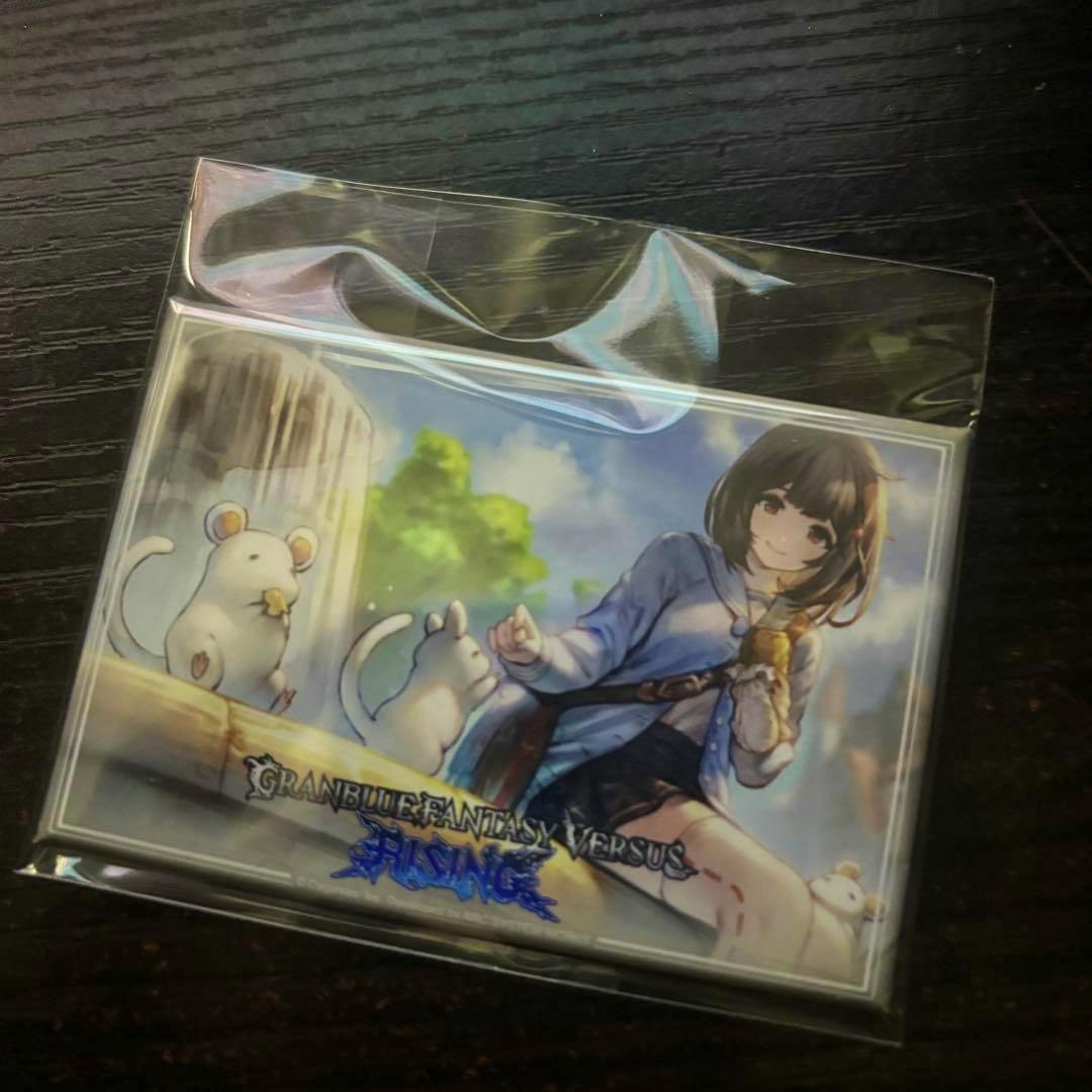 Packaged square can badge for Granblue Fantasy Versus (グラブル GBVSR) showing character artwork and the game logo.