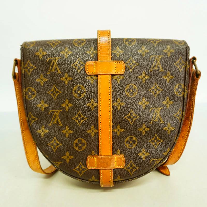 Front view of the brown Monogram Chantilly GM shoulder bag with tan leather strap and trim.