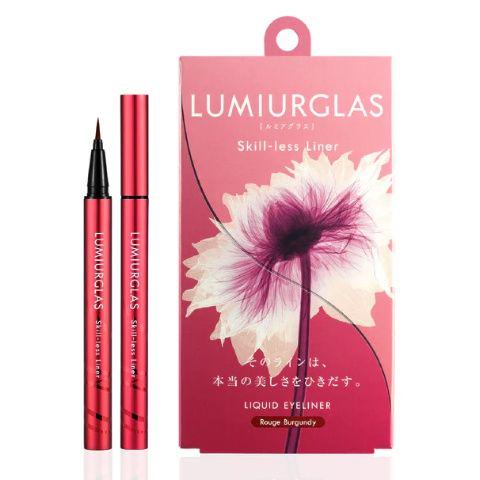 Boxed LUMIURGLAS Skill-less liquid eyeliner in Rouge Burgundy shown with the pen displayed capped and uncapped.