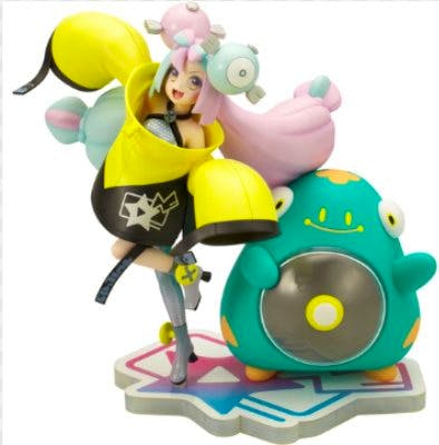 Painted collectible figure of Nanjamo and Harabari posed on a decorative star-shaped base.