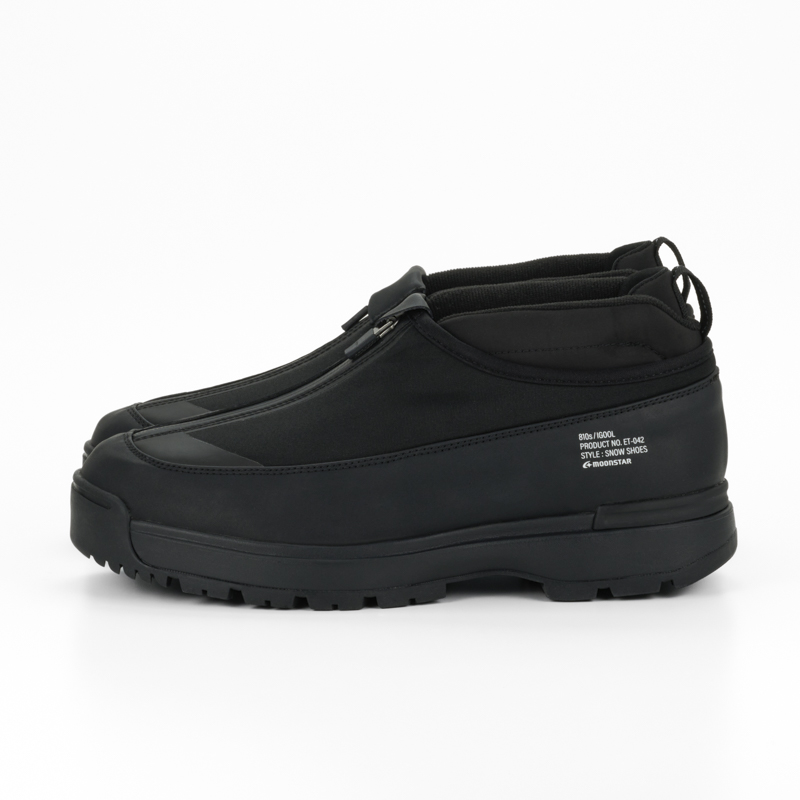 Side view of a pair of black MOONSTAR 810s ET042 IGOOL shoes on a white background.