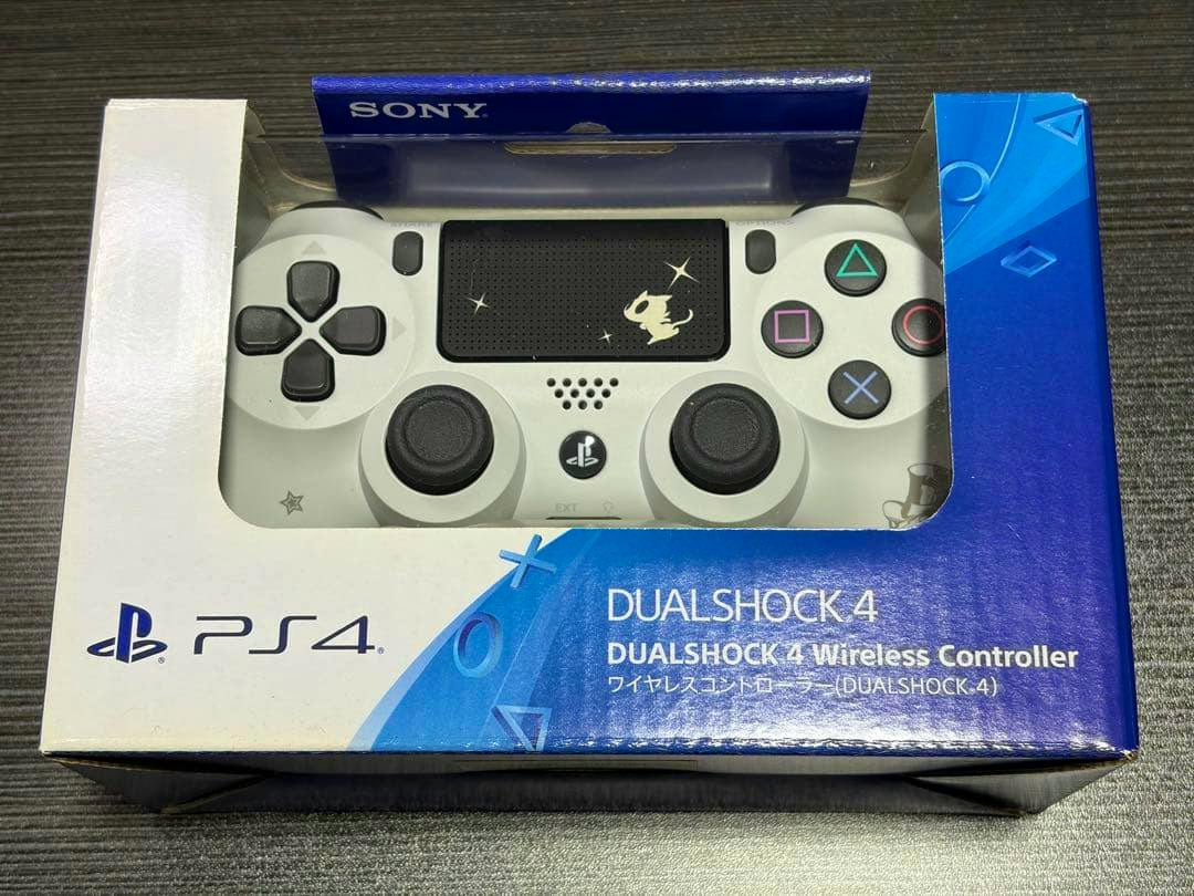 Boxed DualShock 4 wireless PS4 controller (Persona 5) visible through the front package window.