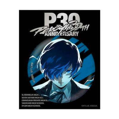 Front view of the P30th 30周年記念イラストA 主人公レンチキュラー缶バッジ (can badge) showing a blue-toned protagonist illustration inside a circular badge with “P30 Anniversary” text on a black background.