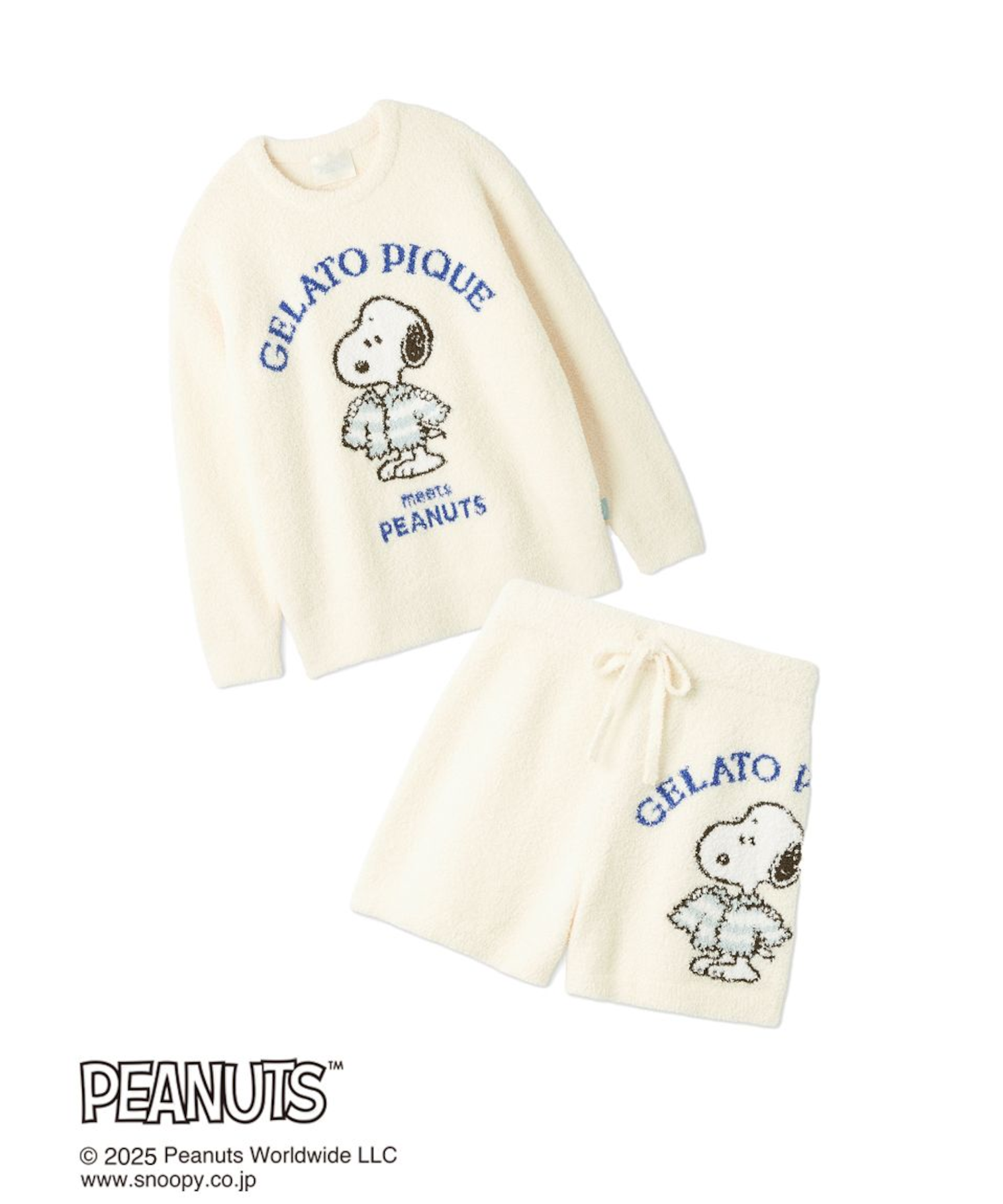 Cream-colored women's pullover and matching shorts pajama set with a jacquard Snoopy PEANUTS design.
