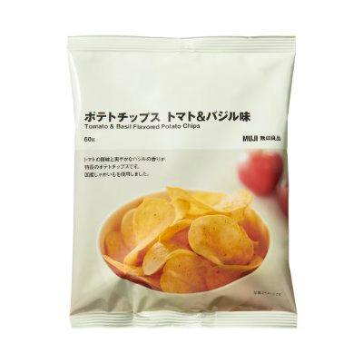 Front photo of a bag of ポテトチップス トマト＆バジル味 (tomato & basil flavored potato chips) showing the package design with an image of chips in a bowl.
