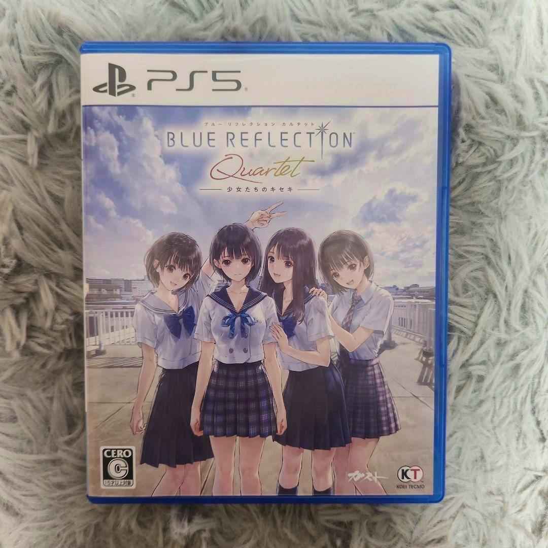 Front of the PS5 game case for BLUE REFLECTION Quartet (通常版) showing cover art of four schoolgirl characters standing on a rooftop.