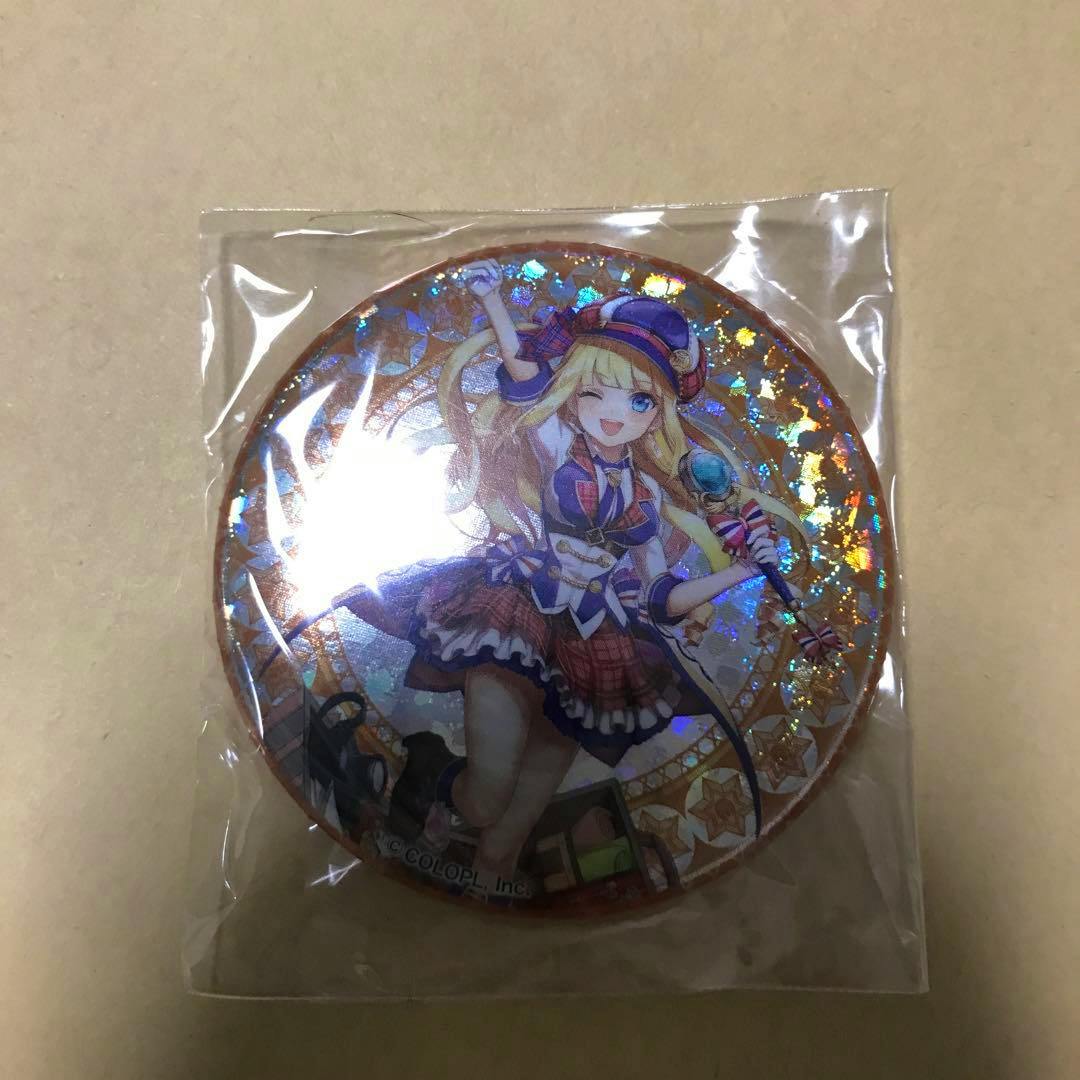 A holographic round can badge featuring Lily from Shironeko Project, sealed in plastic.