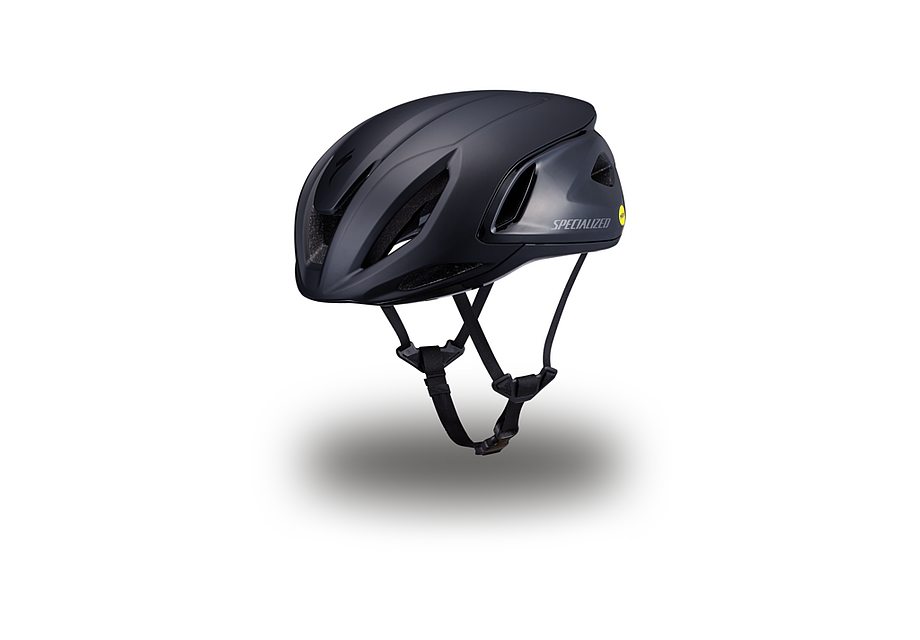 Three-quarter view of the PROPERO 4 helmet showing the shell, vents, chin straps, and shadow beneath.