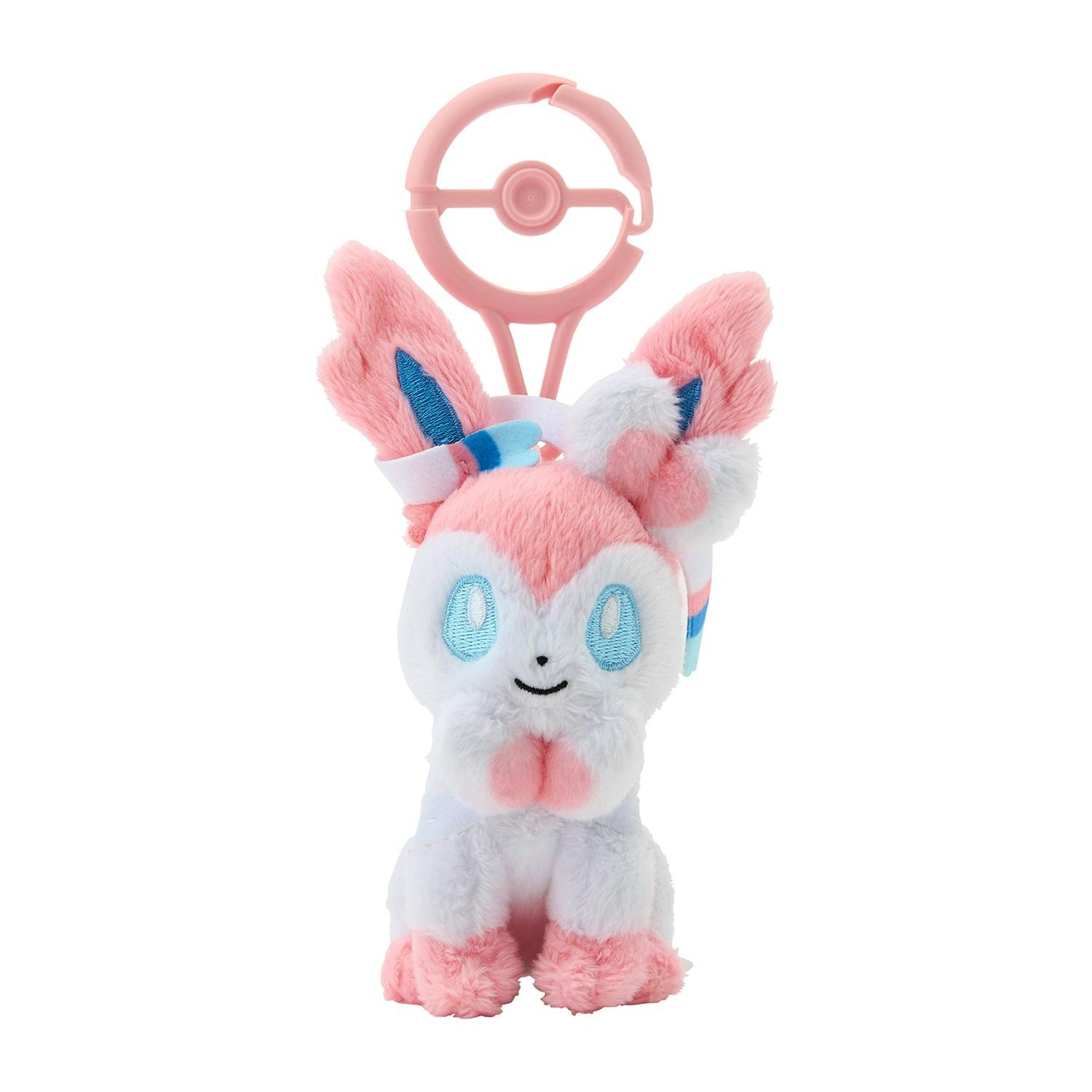 Front view of the ニンフィアぬいぐるみ (Sylveon) plush mascot with an attached pink carabiner.