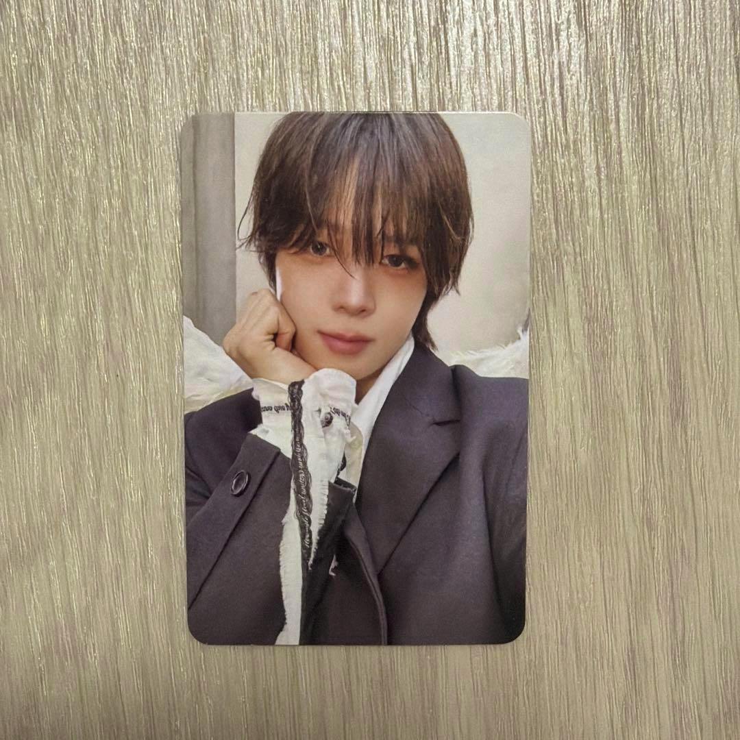 Front of the &TEAM K Back to Life BTL GAZE photocard showing a member portrait in a dark jacket against a neutral background.