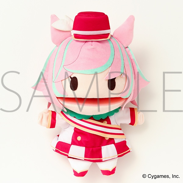 Front view of the ウマ娘 プリティーダービー マルシュロレーヌ ('マルちゃん') plush puppet showing its face, pink hair, small red hat, and red-and-white outfit.