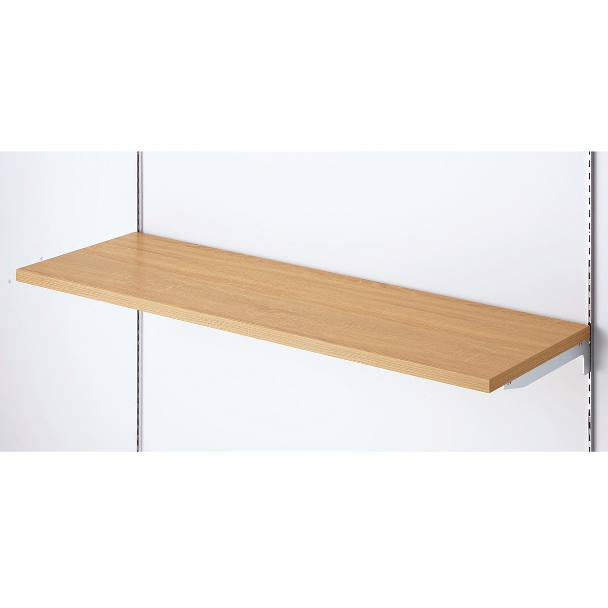 Wooden shelf (W90×D30cm) mounted on chrome brackets attached to vertical slotted rails.